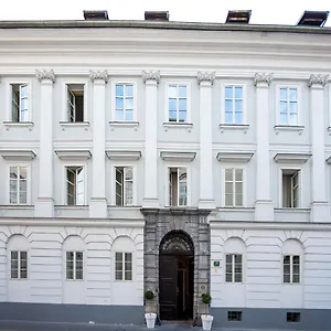 4* מלון Antiq Palace - Historic Of Europe